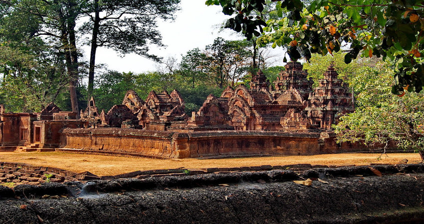2 Days Angkor Wat & Small Circle & Banteay Srei & Kbal Spean